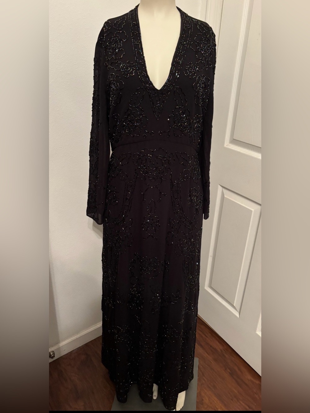 Needle & Thread Black Beaded V-Neck Long Sleeve Evening Dress vintage 8
